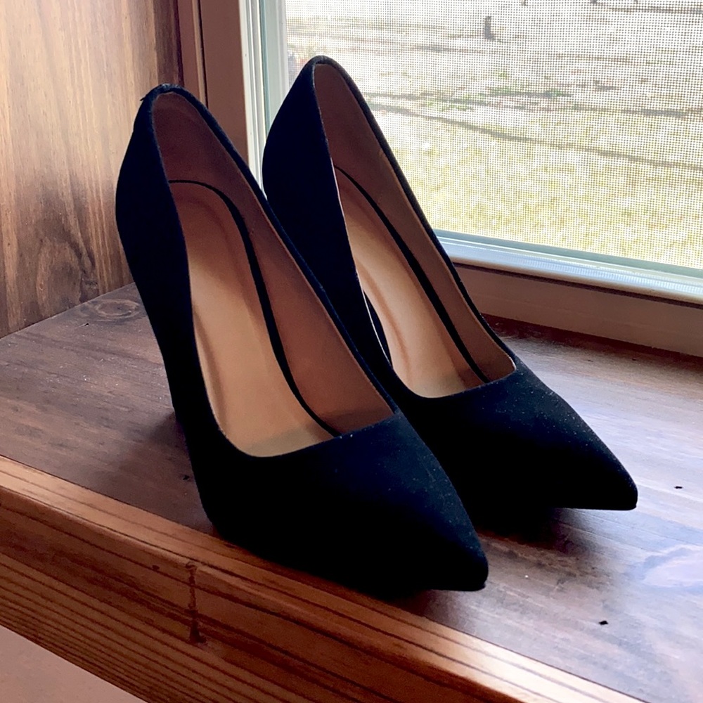 Y•Not black chunky heels